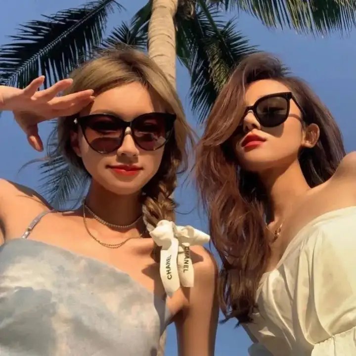 与海明威为邻